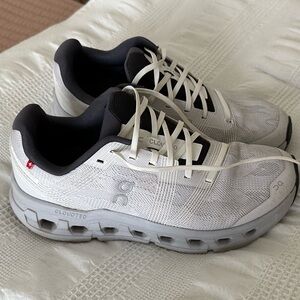 ON Running ONCLOUD Cloud Go Sneakers — Size 9.5